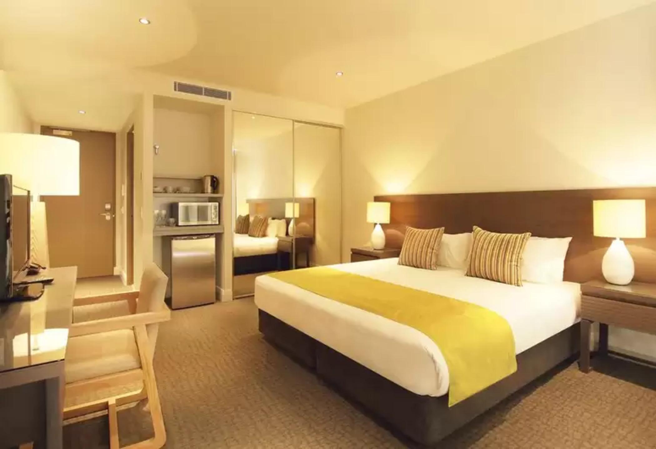 Oaks Redcliffe Mon Komo Suites Exterior foto